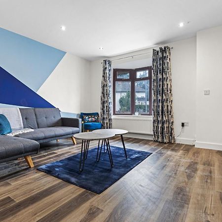 Bescot Walsall - 4 Bedroom House, Wi-Fi, Garden , Sleeps 8 - Jrr Stays מראה חיצוני תמונה