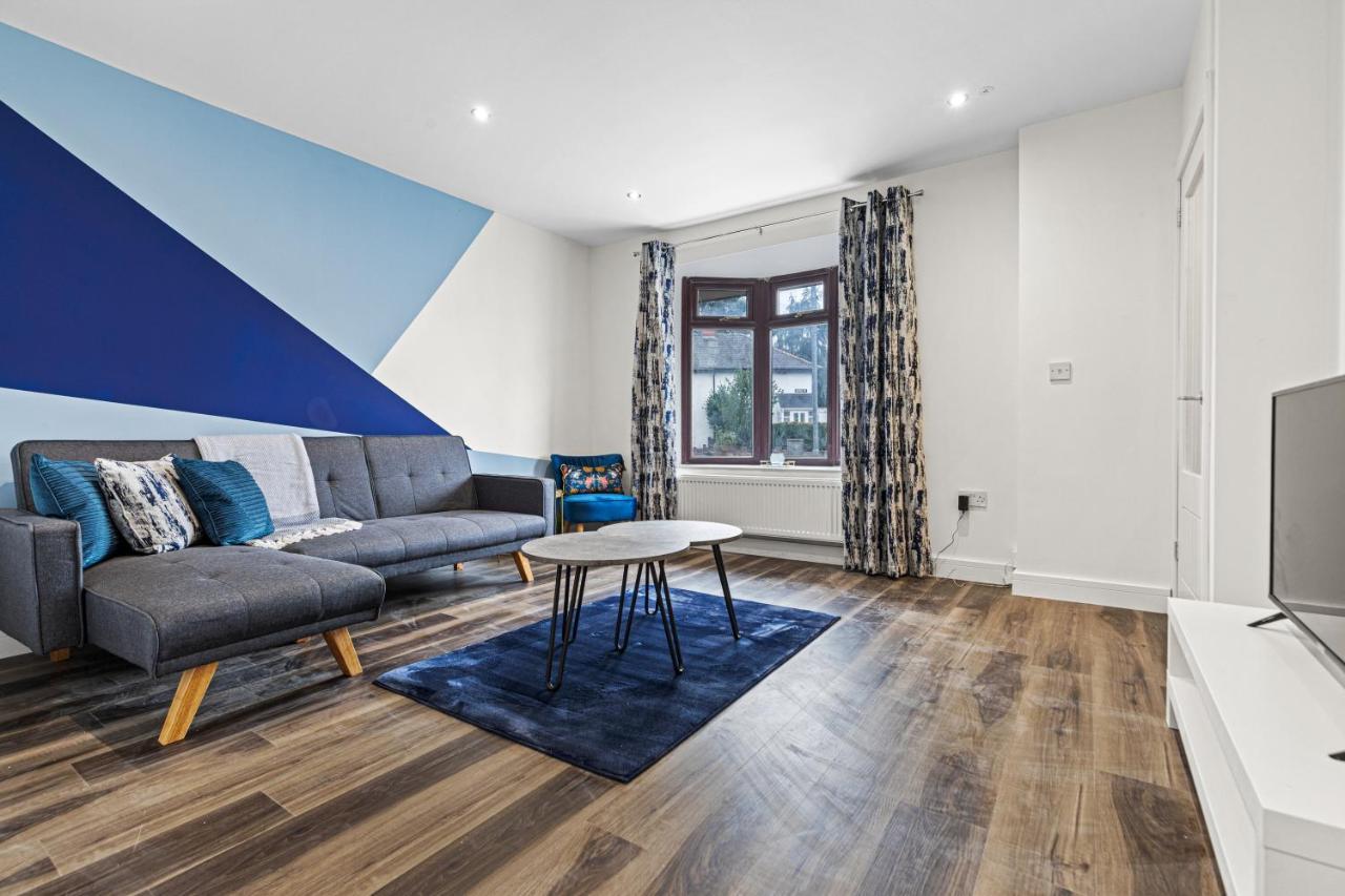 Bescot Walsall - 4 Bedroom House, Wi-Fi, Garden , Sleeps 8 - Jrr Stays מראה חיצוני תמונה